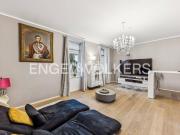 Doppelhaushälfte mit zusätzlichem Nebengebäude in bester...