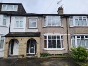 Dorchester Avenue, Palmers Green N13, 3 bed terraced...