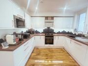 Dorchester Avenue, Southgate N13, 3 bed semi detached...