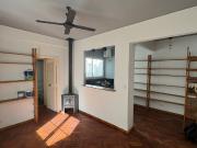 DOS AMBIENTES 1ER PISO POR ESCALERA SIN EXPENSAS