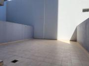 Dos ambientes con espectular Patio y cochera, Edificio...