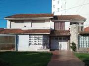 Dos Casa a Reciclar Lote Ideal para propiedad Horizontal...