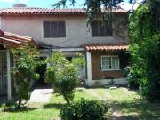 DOS CASAS/ 5 AMB / TERRENO sup 500 m2/ GRAN PARQUE!...