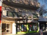 dos locales juntos o separados en av. maipu al 4000