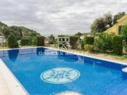 Dos villas ubicadas a solo 700 metros de la playa. Las...