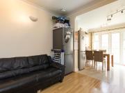 Double bedroom close to the East Acton tube station Has...
