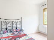 Double bedroom in 3 bedroom apartment