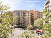 Double bedroom in 3 bedroom apartment