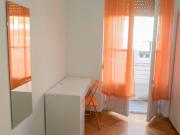 Double bedroom in 5 bedroom apartment