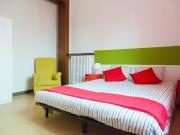 Double bedroom in a 6 bedroom apartment close to...