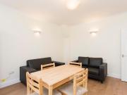 Double bedroom in exquisite 5 bedroom house in White... Double bedroom in exquisite 5 bedroom house in White...