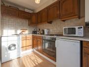 Double bedroom near Limehouse train station Has a Room