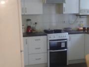 Double bedroom near the Northumberland Park train...