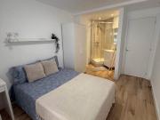 Double bedroom with private bathroom