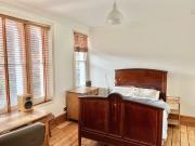 Double Room In A Spacious Victorian House