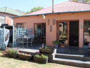 double stand beauty in kensington on.