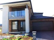 Double Storey 5 Bedrooms Large Family Home