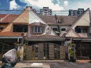 Double storey house for rent