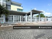 DOUBLE STOREY SEMI D CORNERLOT LAKEFRONT PRECINT 4...