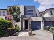 Double Storey Townhouse In Great Location!