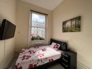 Double Studio Flat in South Kensington sw7