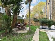 Double Studio with Large Windows & Full Kitchen
