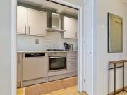 DoubleTree by Hilton Hotel London Hyde Park, 150...