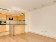 Doulton House, Park Street, 2 Bedroom Flat