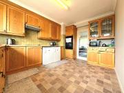 Dove Park, Pinner HA5, 2 bed flat to rent, £1,800 pcm |...