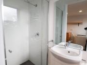 DOWNSTAIRS FLAT IN QUIET LISMORE HEIGHTS STREET