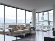 Downtown Haven Master Suite w Private Bathroom