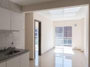 Dpto 1 dormitorio con doble Balcón. San Martin y...