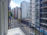 Dpto 2 amb. con balcón U$S 65.000. Gascón y Las Heras