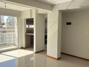 Dpto. de 1 Dorm. Frente en Edificio Parque Centro...