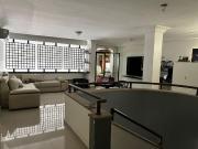 Lomas de Urdesa Guayaquil, departamento de 2 pisos,...