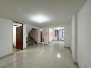 Dpto. De 2 Pisos A Buen Precio – Zona Residencial A...