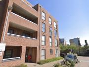 Draper Close, GRAYS, RM20 2 bed flat to rent £1,650 pcm...