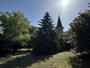 Drei bebaubare Grundstücke + Villa mit Garten in...