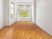 Drei Zimmer Altbauwohnung mit ca. 108 m² Wohnfläche,...