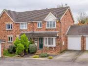Drighlington BD11 3 bed townhouse for sale £269,950