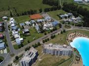 Exclusivos dtos de 2 amb con Jardin privado sobre la Laguna