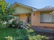DUAL INCOME OPPORTUNITY IN PRIME LOCATION