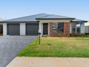Dual Income Property Minutes from Hunter Valley Vineyards