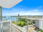 Dual Key Apartment Within Walking Distance to the Beach