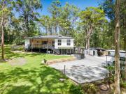 DUAL LIVING HOME ON SPACIOUS 5712m2 ACREAGE BLOCK!