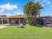 Dual Living on Seagulls Isle Estate