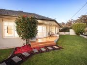Dual Living Zones Elevated East Albury Location