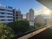 Duarte Quiros 2100. Departamento, quinto piso frente, a...