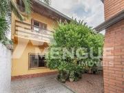 Duas casas com 4 dormitórios, área de 153m² à venda no...