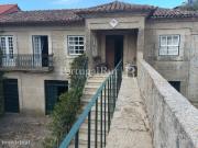 Duas casas independentes com jardim e quinta